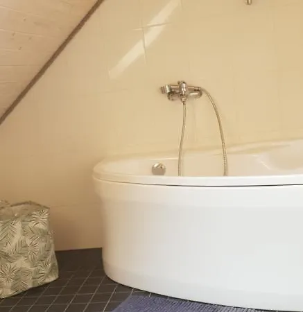 Nyaraló Marise Holiday Õeste